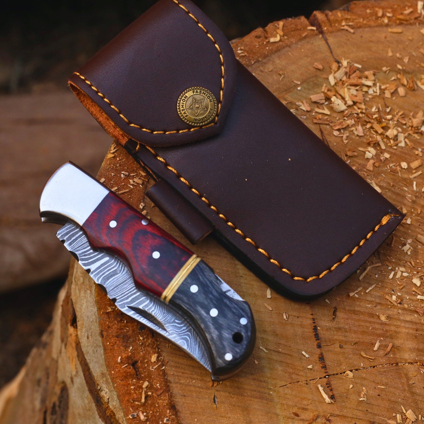 Pocket / Hunting Folding Knife In Damascus With Leather Cover