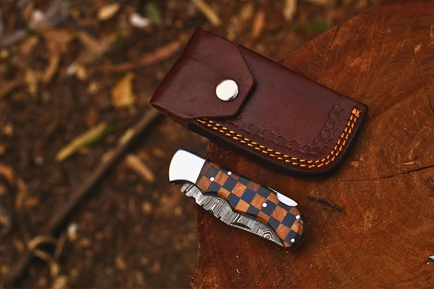 Hand-Forged Damascus Steel Folding Hunting Knife With Cover– Chess Pattern Pakkawood & Rosewood Handle
