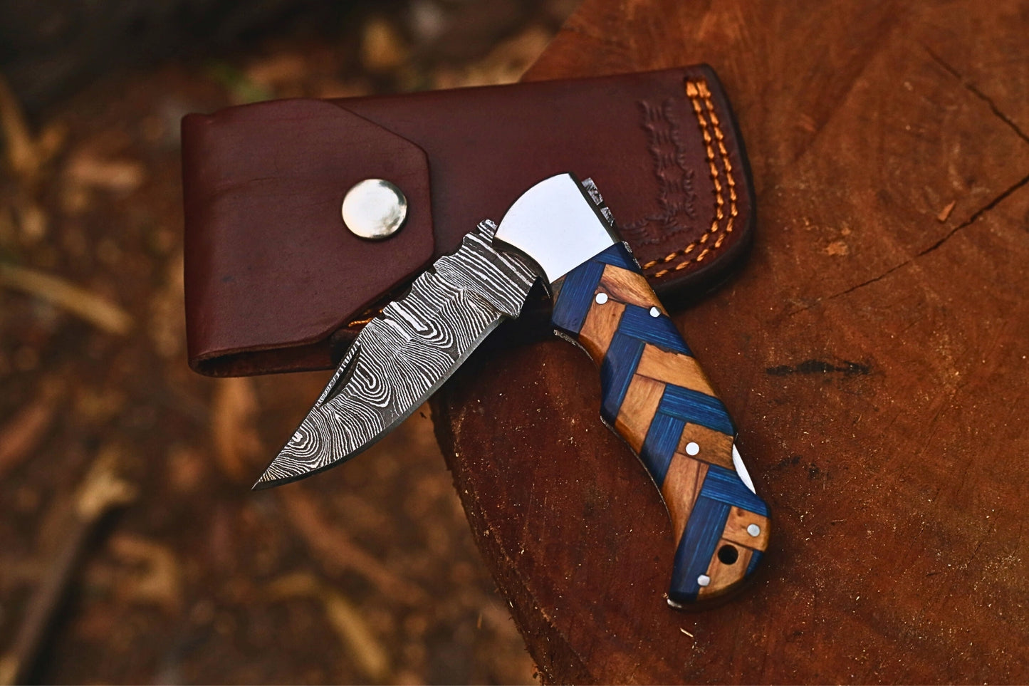 Premium Damascus Steel Folding Hunting Knife With Leather Cover– Rosewood & Pakkawood Handle