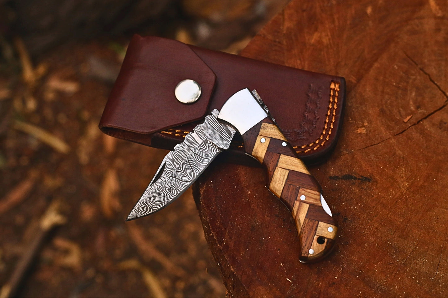 Premium Damascus Steel Folding Hunting Knife With Leather Cover– Rosewood & Pakkawood Handle