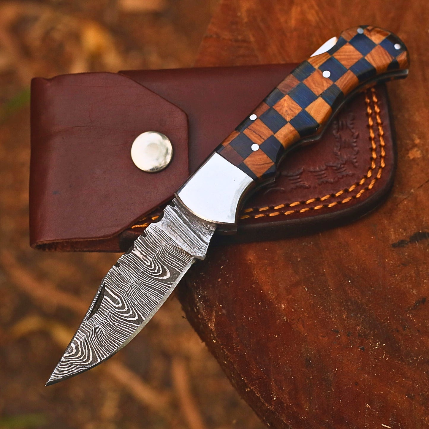 Hand-Forged Damascus Steel Folding Hunting Knife With Cover– Chess Pattern Pakkawood & Rosewood Handle