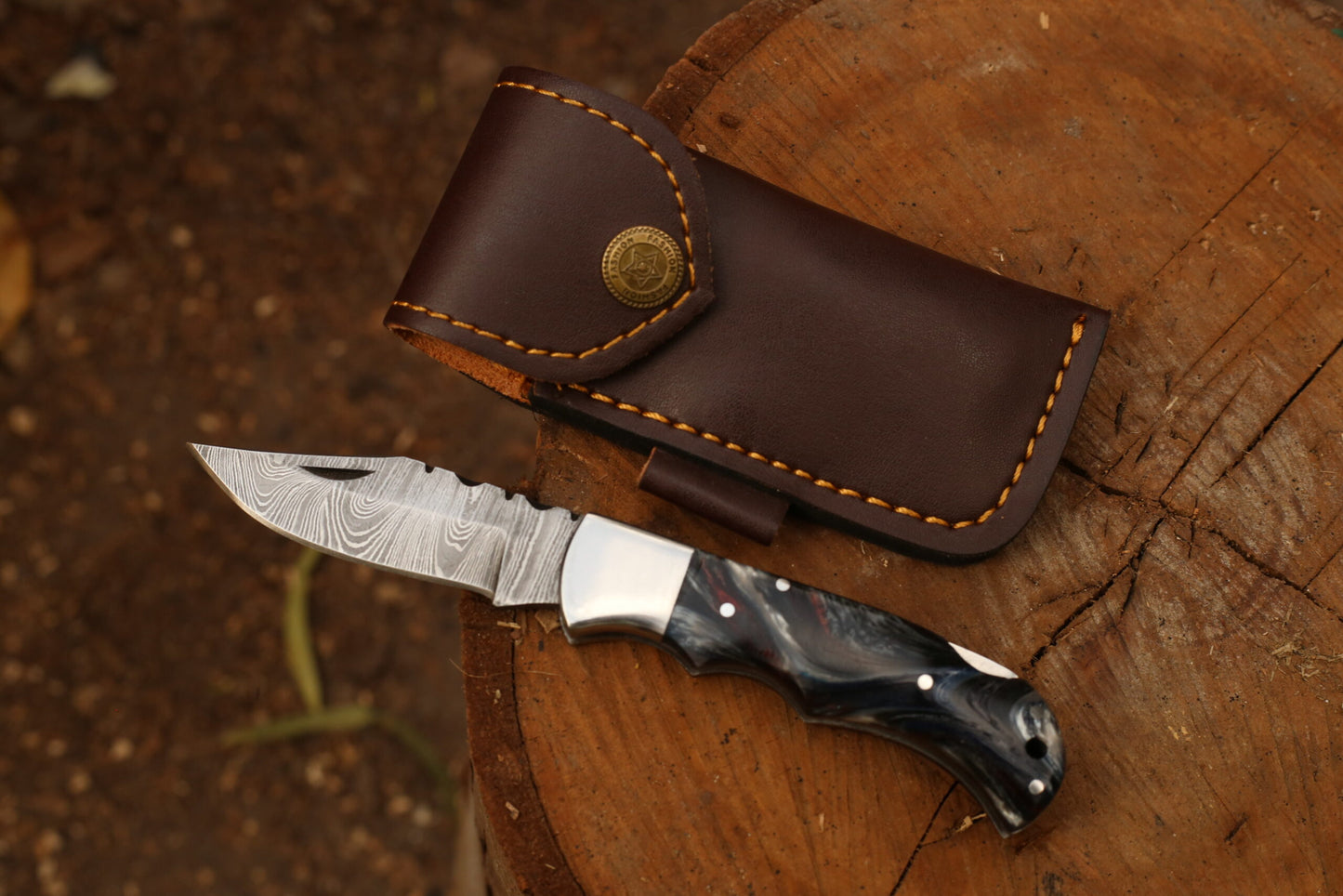 Hunting Folding Knife with Leather Cover (Damascus Steel Blade / Resin Handle )