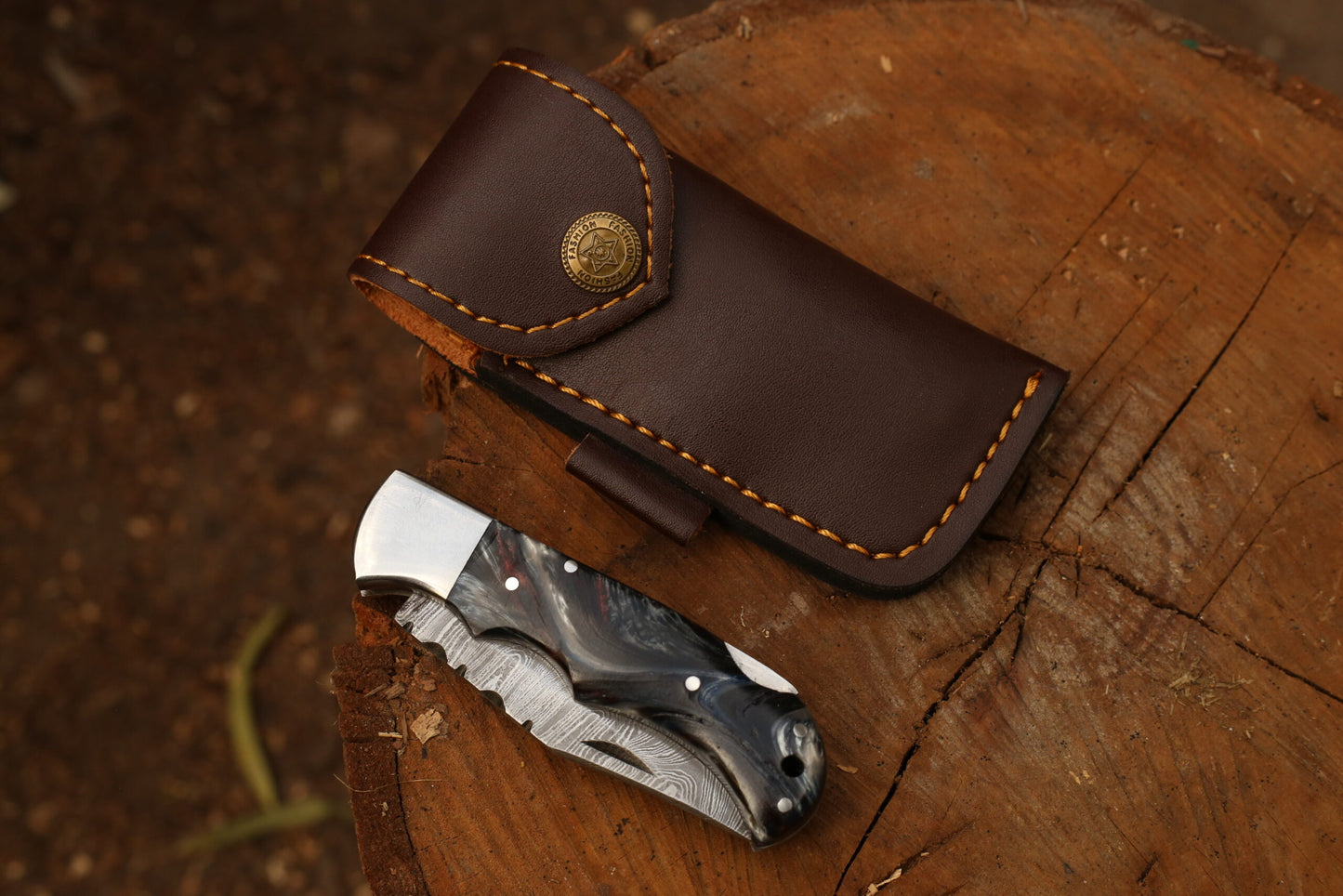 Hunting Folding Knife with Leather Cover (Damascus Steel Blade / Resin Handle )