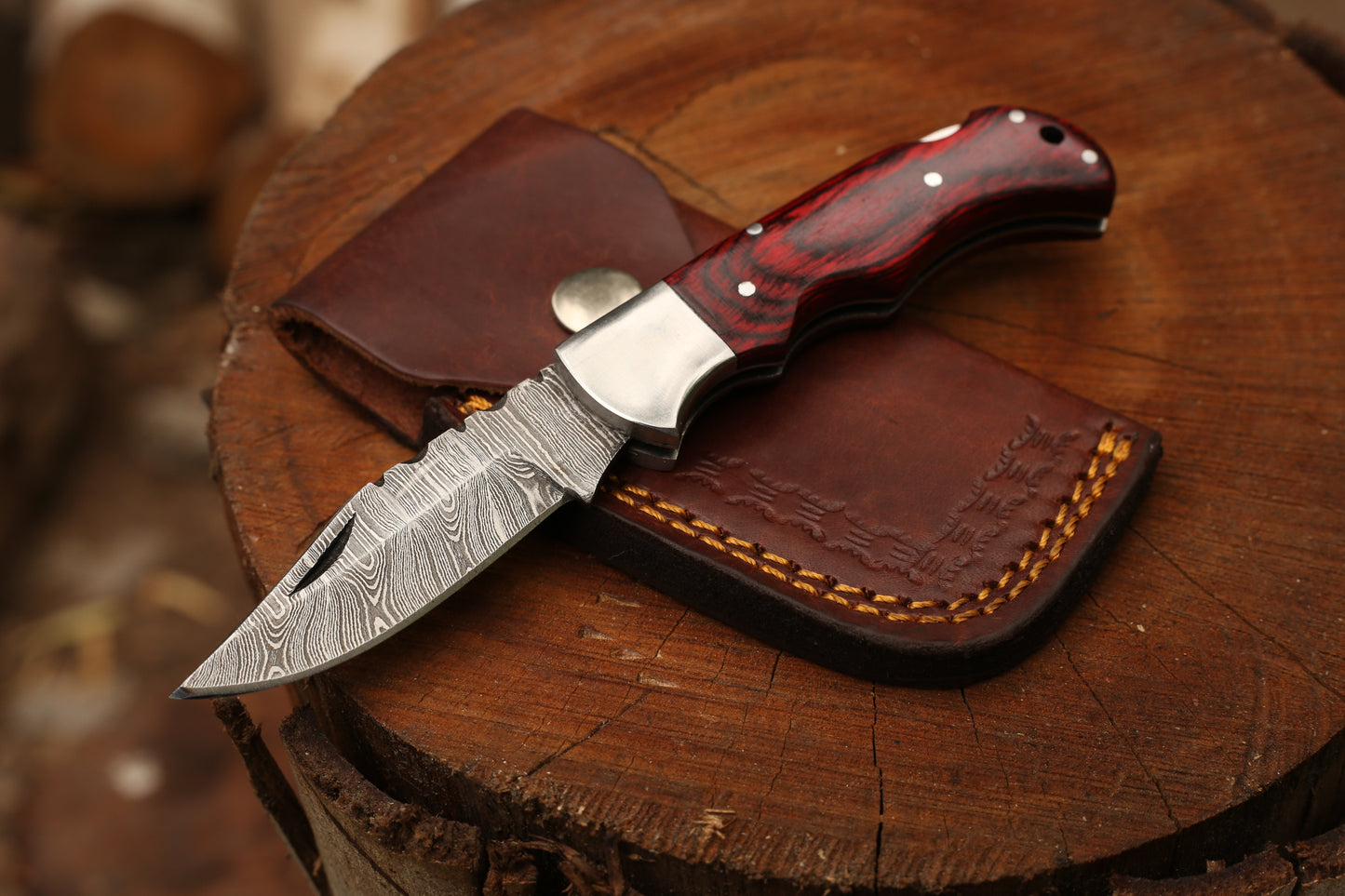 Hand-Crafted Damascus Steel Hunting Folding Knife – Multi-Color Pakkawood/Rosewood Handle