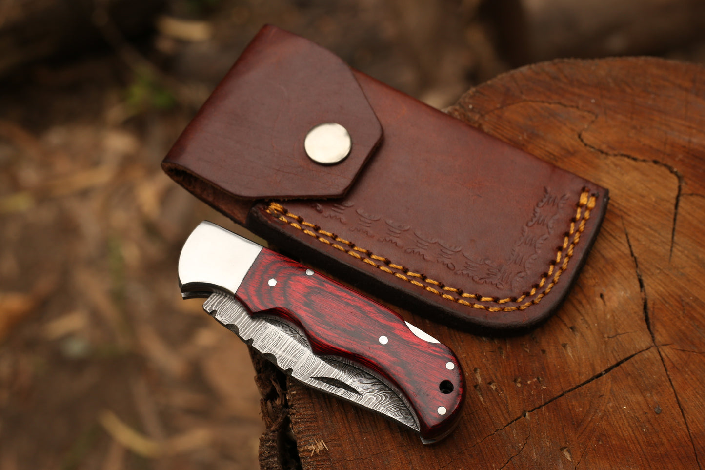 Hand-Crafted Damascus Steel Hunting Folding Knife – Multi-Color Pakkawood/Rosewood Handle