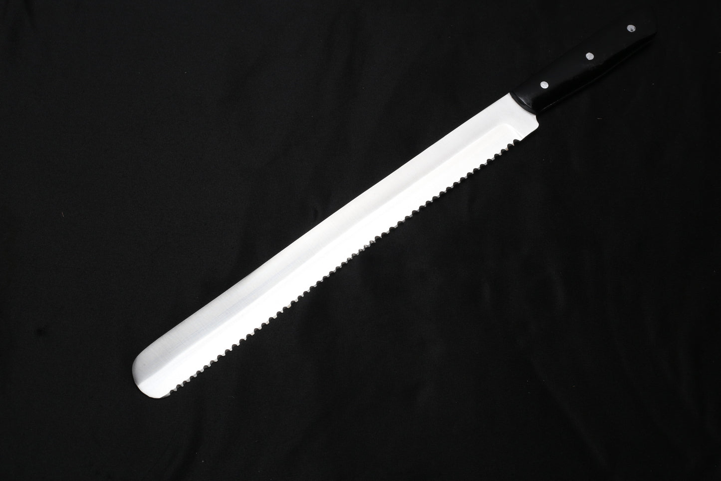 Excellent Cutlers Professional 11-Inch 12C27 Stainless Steel Serrated Bread Knife – Premium Black Acrylic Handle