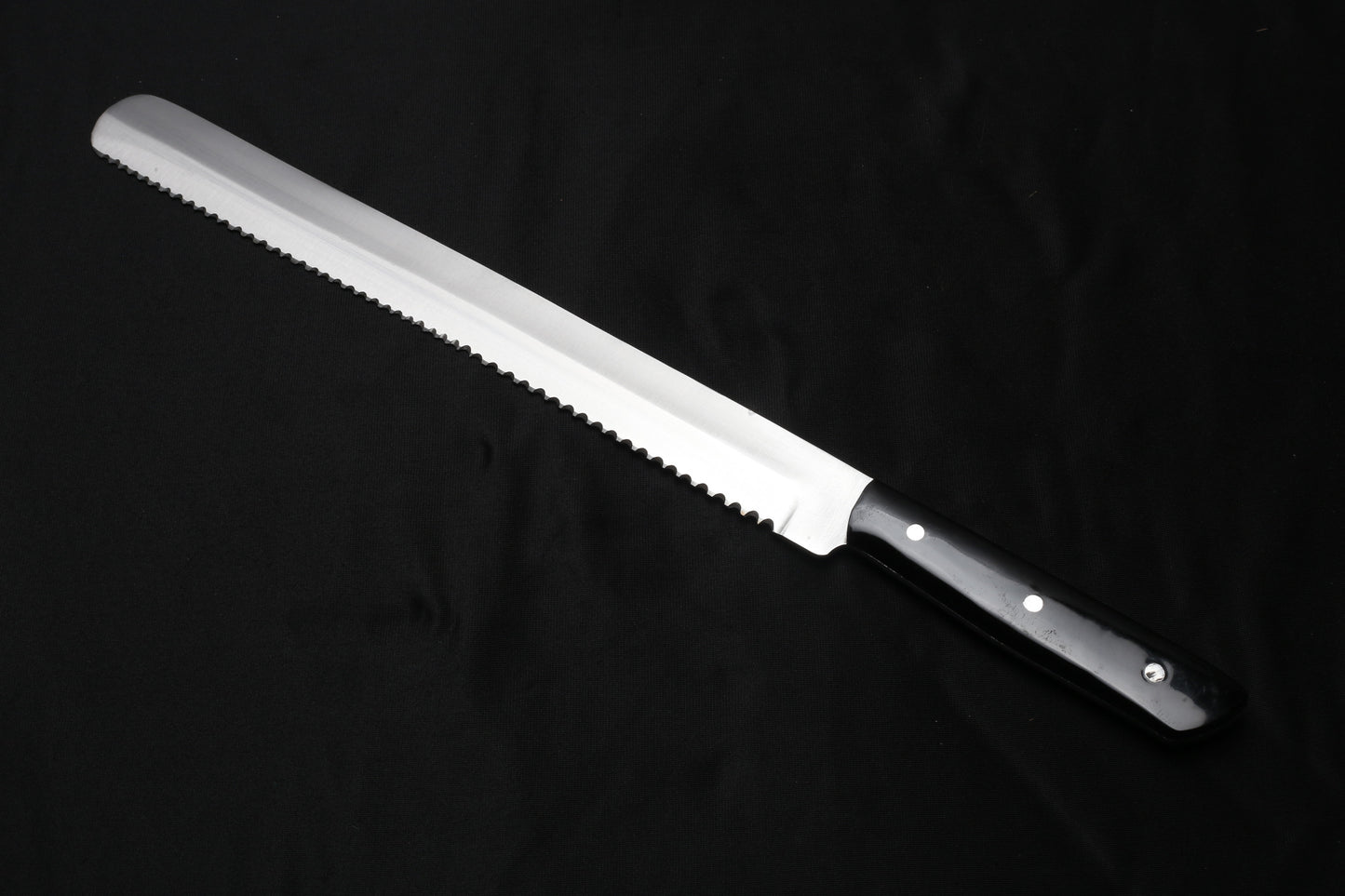 Excellent Cutlers Professional 11-Inch 12C27 Stainless Steel Serrated Bread Knife – Premium Black Acrylic Handle
