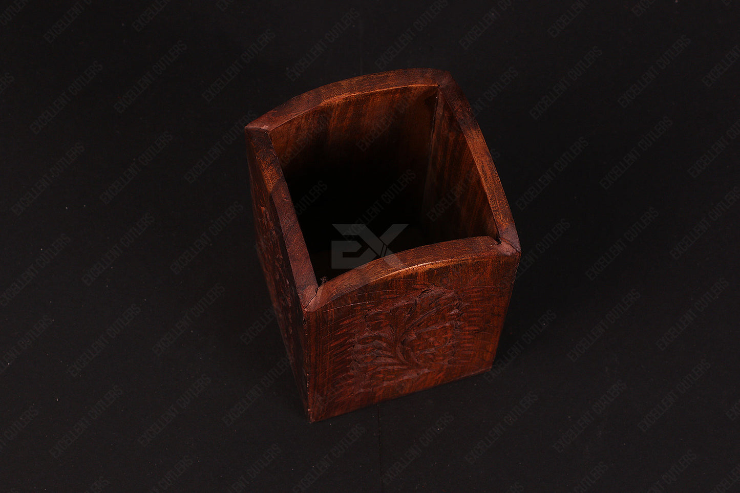 WOODEN PEN HOLDER ROUND -- ENGRAVING