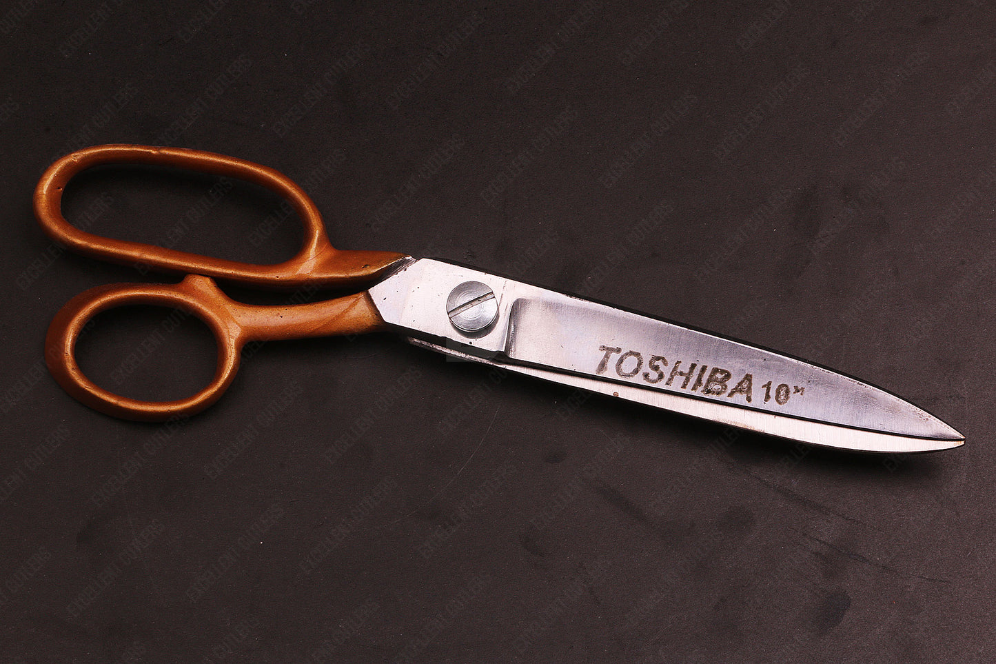 Professional Toshiba 10″ Tailor Scissor Gold – Precision Scissors for Tailoring and Fabric Cutting