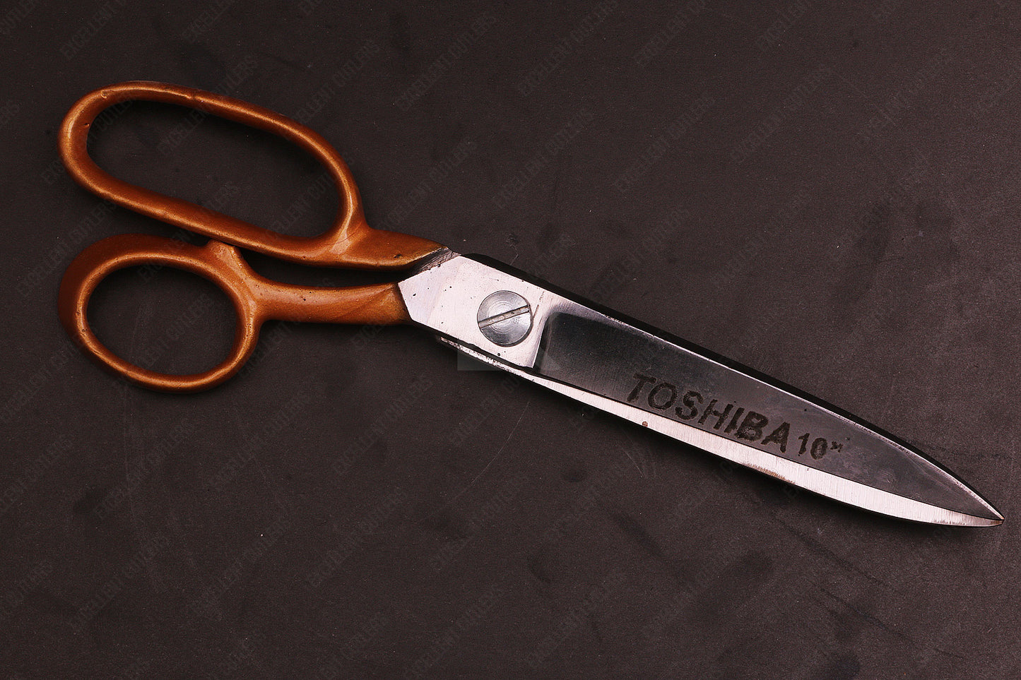Professional Toshiba 10″ Tailor Scissor Gold – Precision Scissors for Tailoring and Fabric Cutting