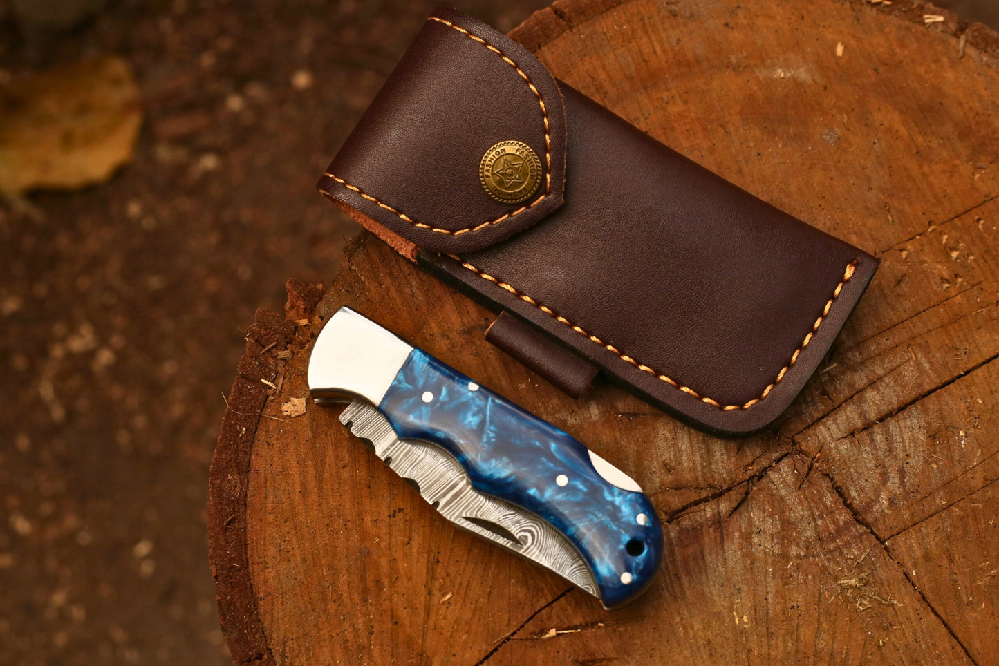 Hunting Folding Knife with Leather Cover (Damascus Steel Blade / Resin Handle )